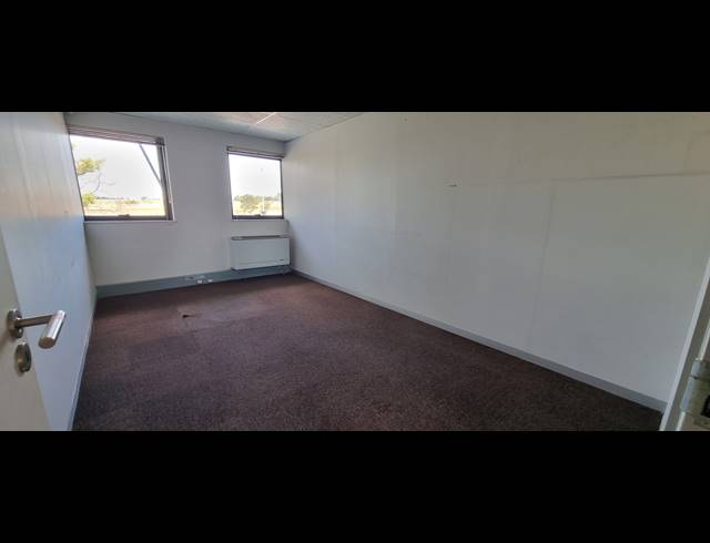 313.50M² OFFICE TO LET IN RANDJESPARK